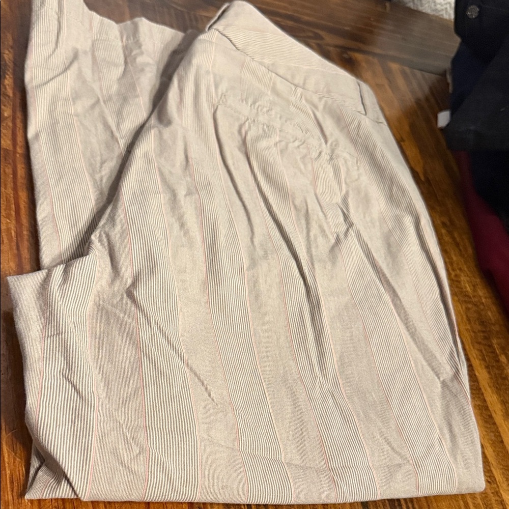 Dockers Tan Pinstriped capris